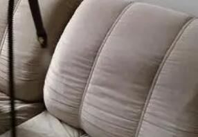 在進(jìn)行家具保潔作業(yè)的時(shí)候，要注意什么呢？