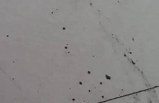 瓷磚上的污漬該怎么清潔呢？